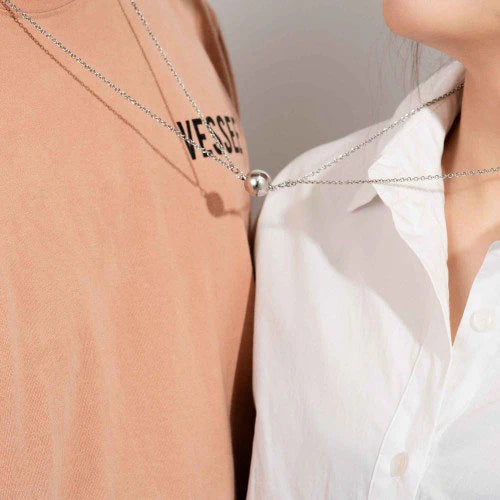 Magnetic Chain For Couples